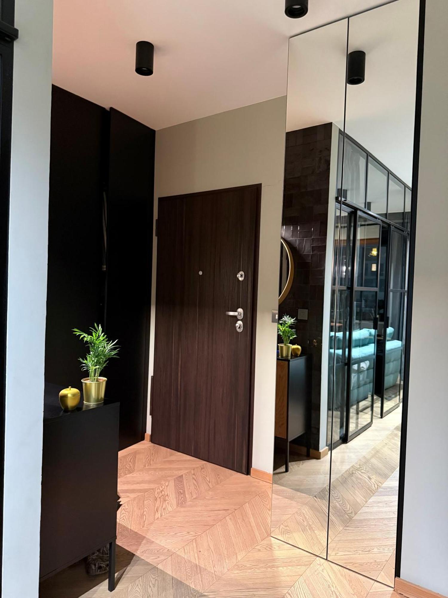 Apartment Grzybowska Spot Warsaw